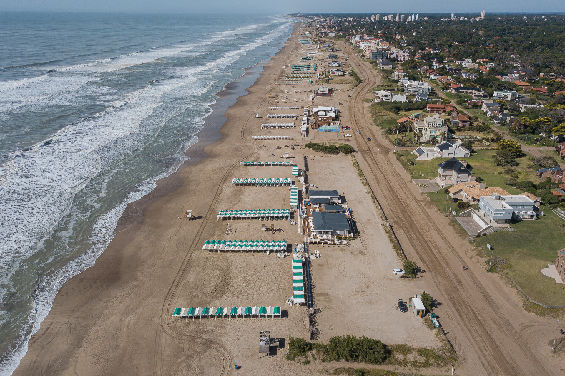 Playas urbanas: entre el desarrollo turístico y la conservación ambiental