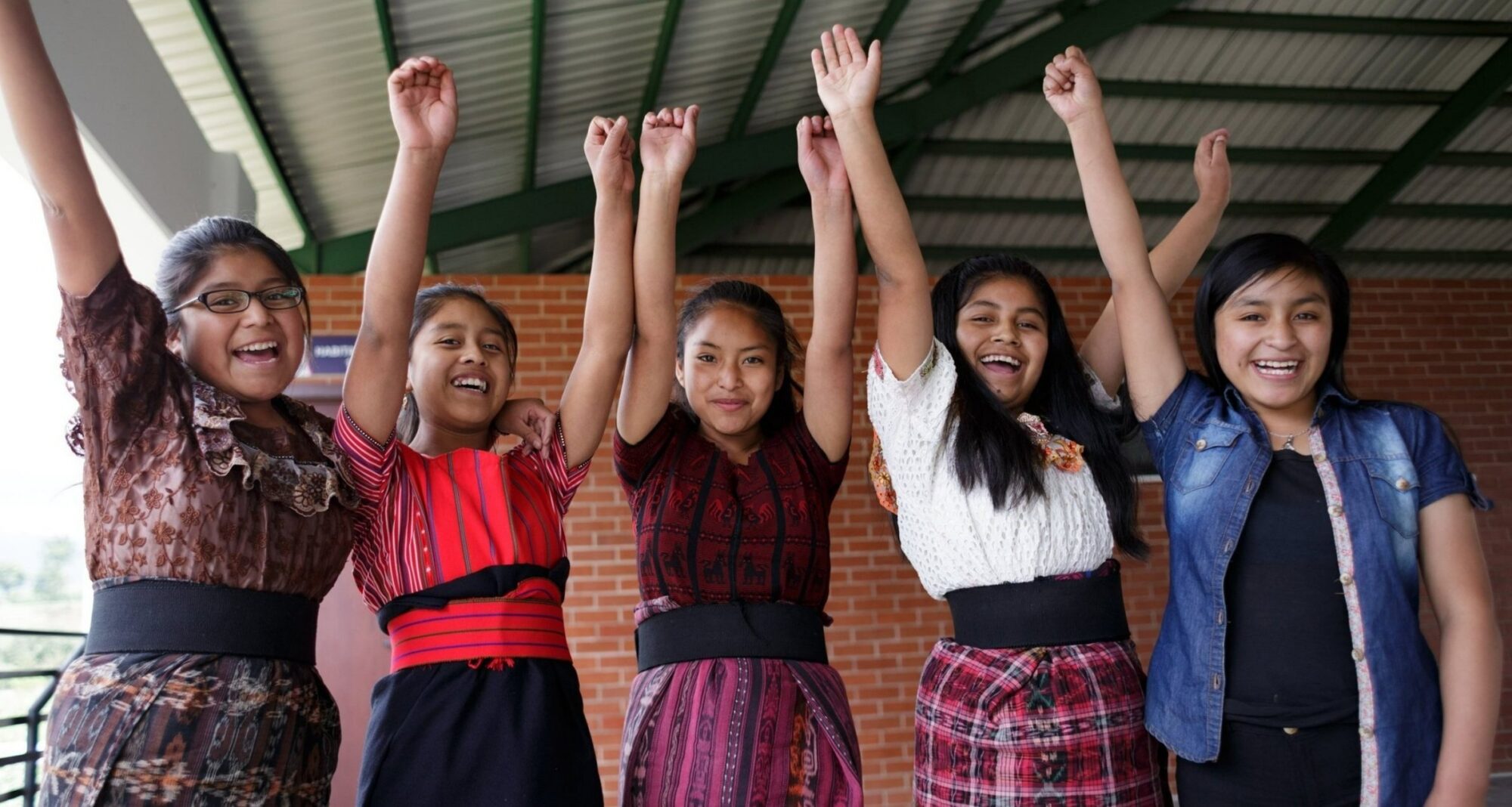 La primera escuela secundaria rural de América Central diseñada para niñas de origen maya