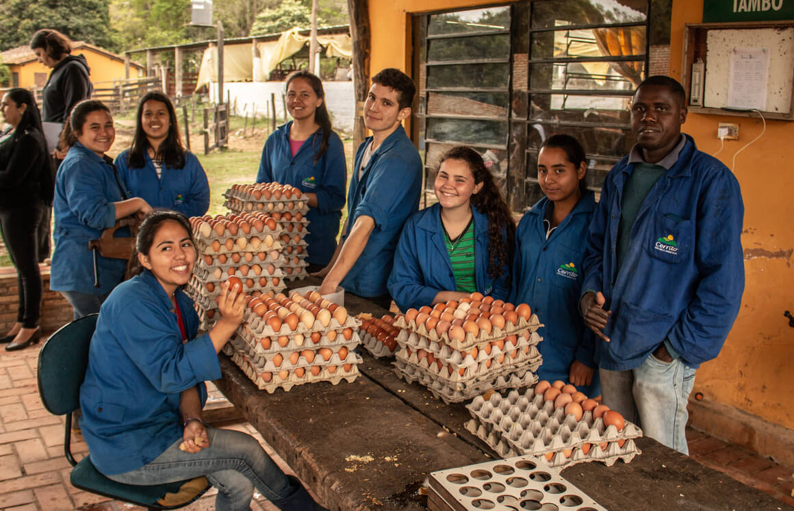“Escuela autosostenible”: el modelo paraguayo que impulsa el emprendedurismo entre la juventud