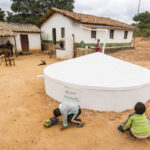 <span class='copete' style='font-size: 16px; display:inline-block; color: #666;font-weight:normal;'>UNA NUEVA COLECCIÓN DE PODCASTS</span><br>“Un millón de cisternas”: agua potable y desarrollo local para más de un millón de familias rurales en Brasil