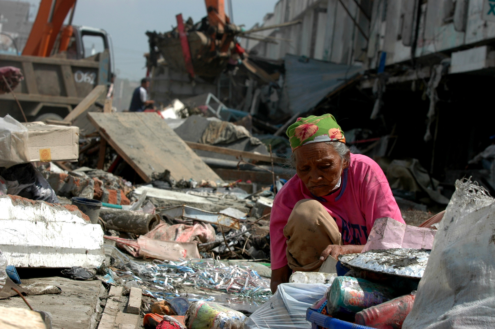 El impacto de los desastres naturales en los empleos de las mujeres: desafíos y posibles soluciones