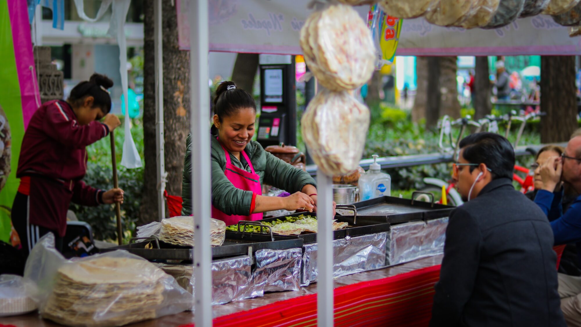 emprendimientos gastronómicos migrantes: un aporte al desarrollo sostenible local